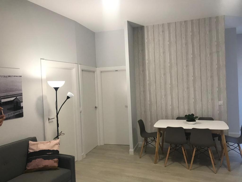 Apartamentos La Encarnacion III Лос Алказарес Экстерьер фото